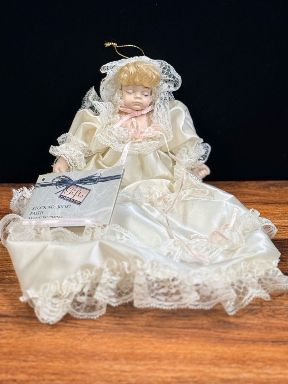 GIFTS BY HOUSE OF LLOYD Collectible Porcelain Doll Ornament